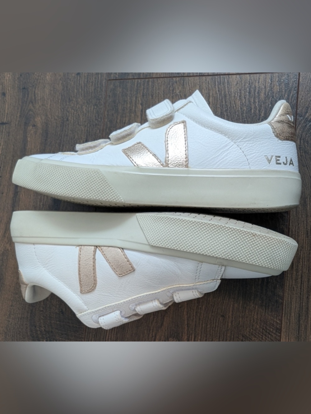 Veja Women’s 3-Lock Esplar Low Sneakers White and Gold Size 6